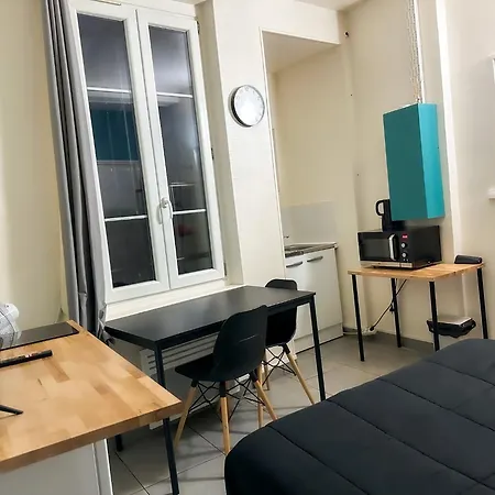 Tk 3 Centre Apartment